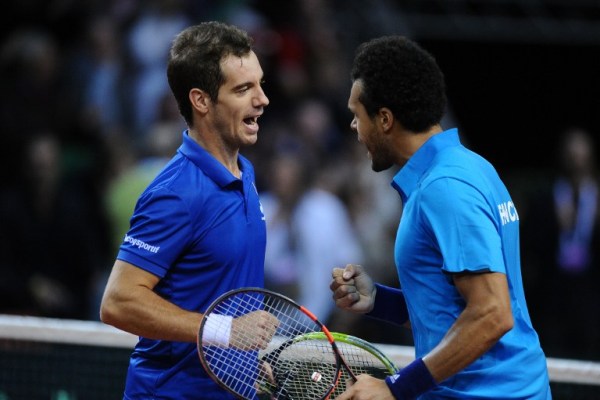 France into Davis Cup quarters