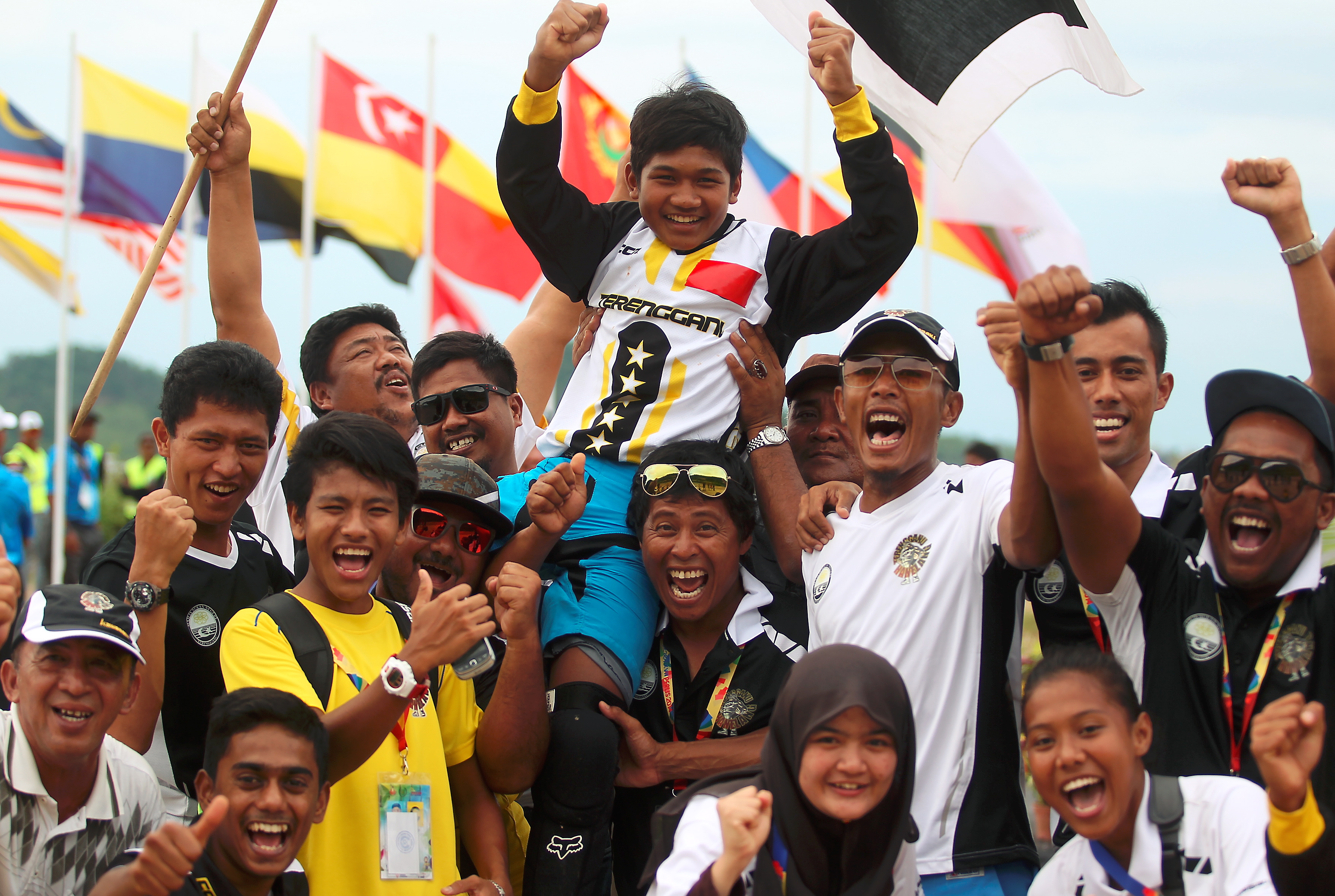 Sukma XVII Perlis 2014 – Natahsya, Syazrin Kuasai Emas Downhill