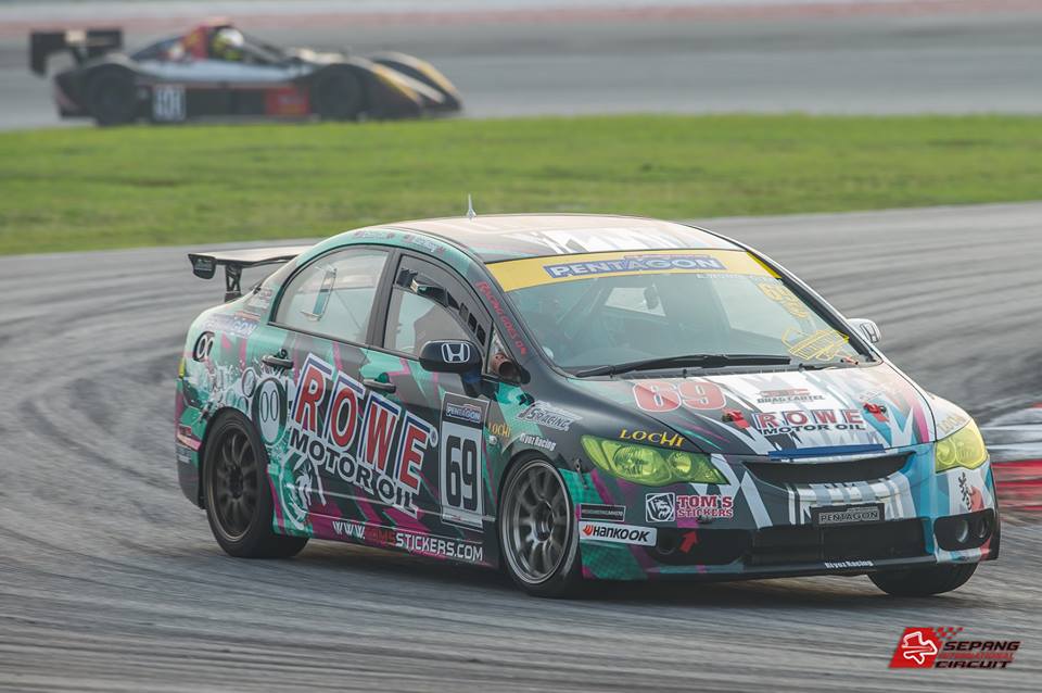 MALAYSIAN SUPER SERIES 2014 ROUND 4 Touring Production & MTC - Race Winner: Chris Tan/Alan Wing - RT-ROWE Pentagon Racing Team 1:01:00.655 . Photo credit: https://www.facebook.com/sepanginternationalcircuit
