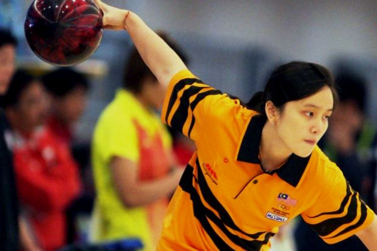 Women bowlers narrowly miss gold in doubles