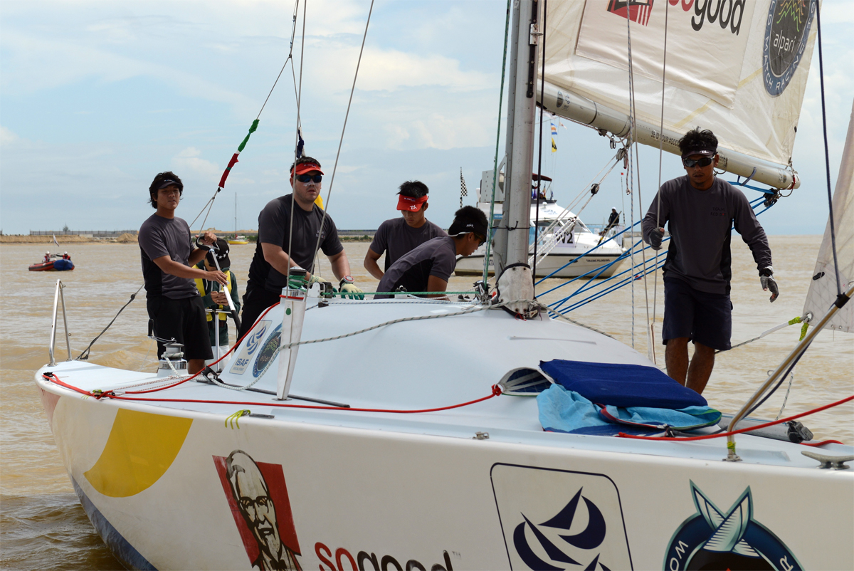 Maximilian Soh (far left) hopes to keep his team's momentum going for tomorrow.