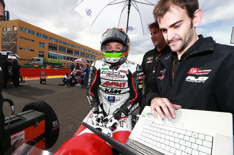 Hafiq Azmi on row eight for Valencia