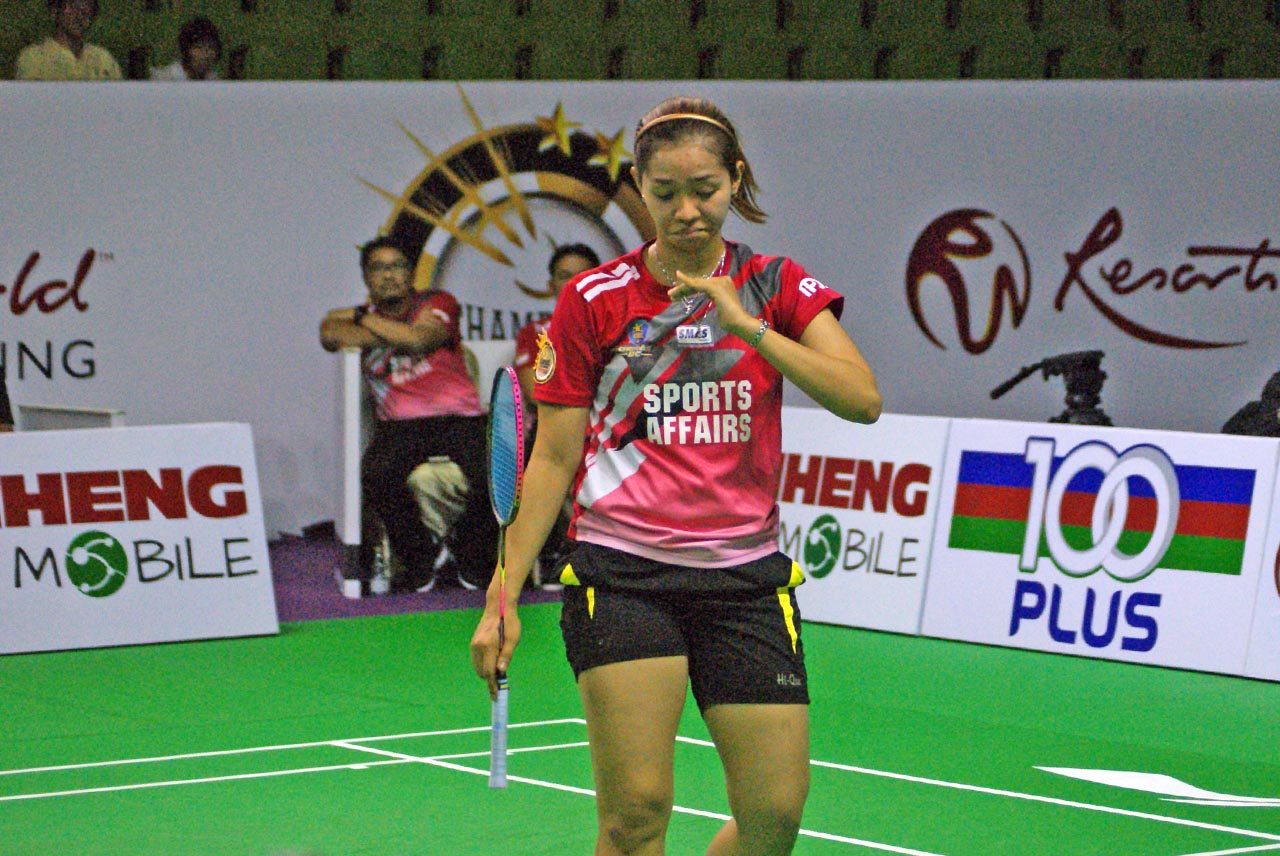 Febby Angguni yang berusia 25 tahun (lahir pada 8 Julai 1991) berasal dari Bandung, Indonesia yang mewakili pasukan Cheras BC dalam Kejohanan Cabaran Juara-Juara Resorts World Genting 2015 ini.