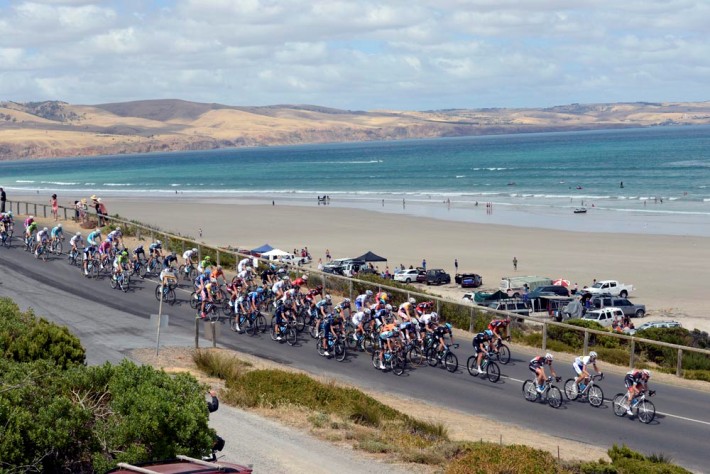 Tour-Down-Under-peloton-12