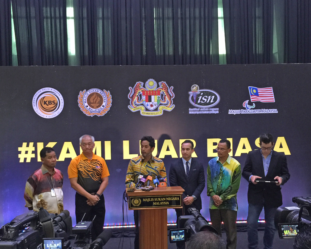 Khairy paid tribute to the athletes and expressed confidence of a bigger and higher achievement.