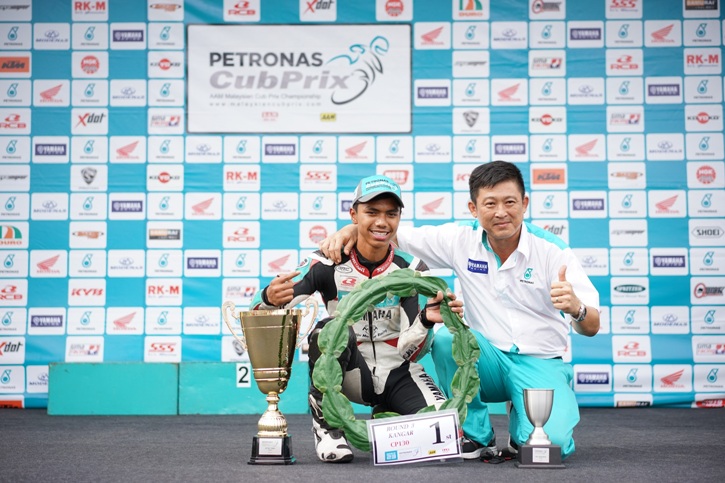 Kasma (left) and his manager
