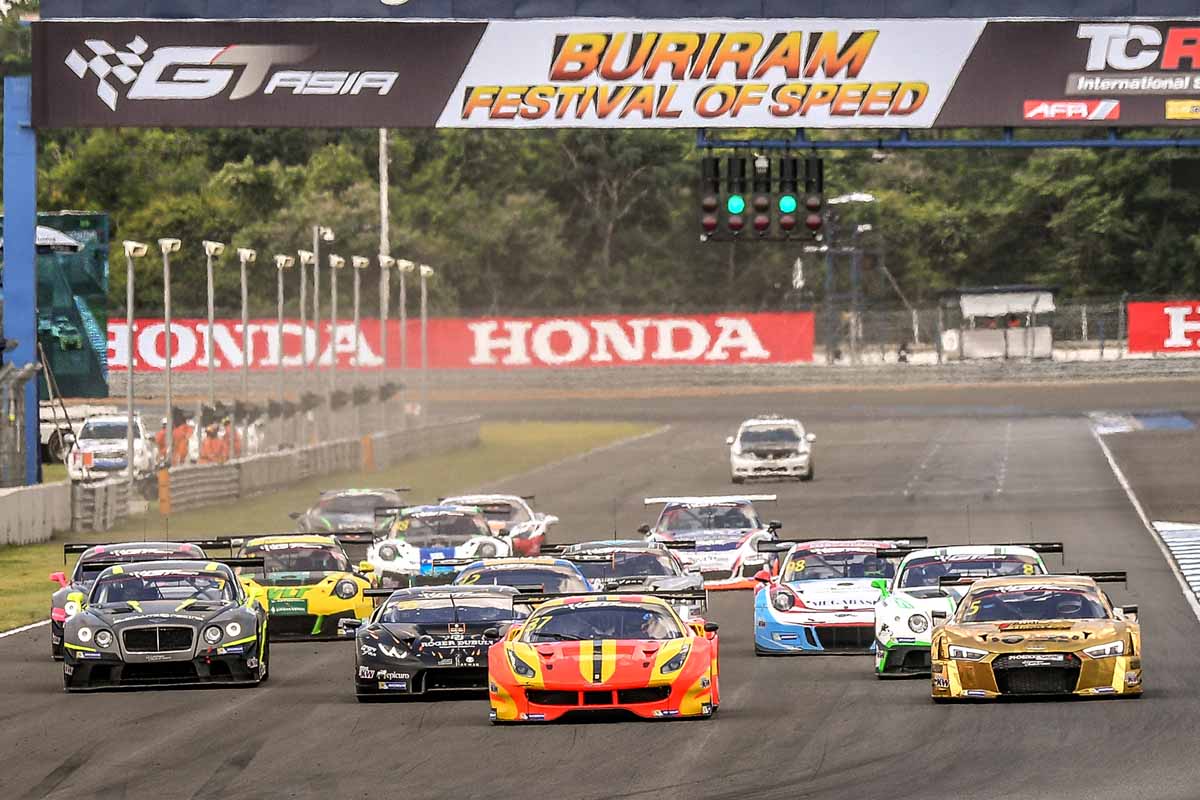 Fortunately predicted rain didn't arrive at the Chang International Circuit, however humidty was up well over where it had been during the opening race, making conditions a little more challenging for the drivers.