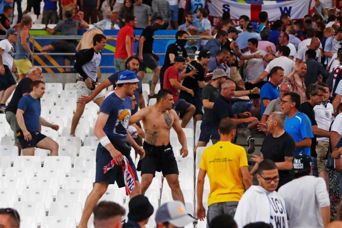 russia.england.fans