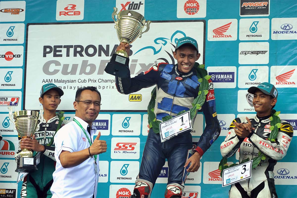 Fakhrusy Syakirin Rostam made a surprising comeback into Cub Prix racing with an unexpected win at the Pasir Gudang Stadium of Round 7 PETRONAS AAM Malaysian Cub Prix Championship.