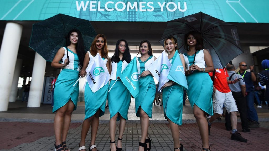 2016 Formula 1 Malaysia Grand Prix - Girls at Malaysian Grand Prix