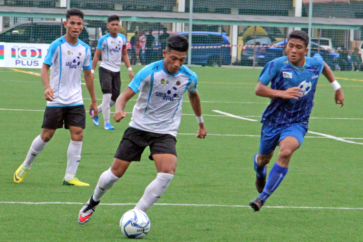 Bukit Nenas julang Piala Remaja KPM B17