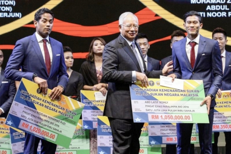 More money for sports, says Najib