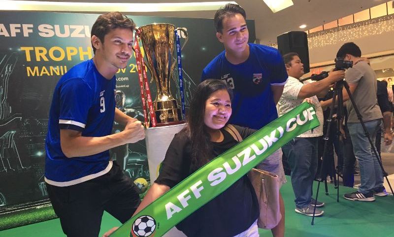 younghusand-and-bahadoran-at-the-trophy-tour