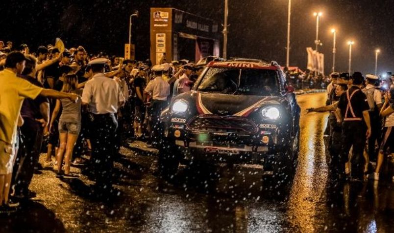 Two MINI John Cooper Works Rally take top ten positions in Dakar