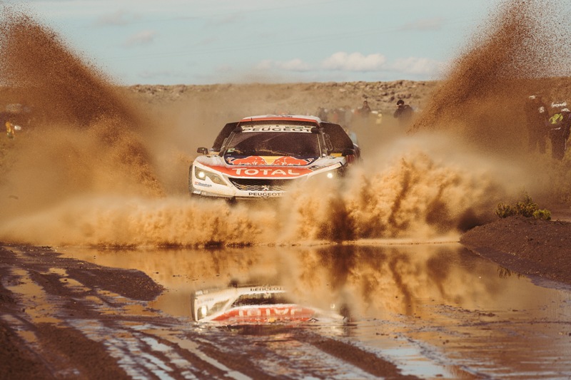 Peugeot 3008DKRs monopolise top 3 on second marathon section
