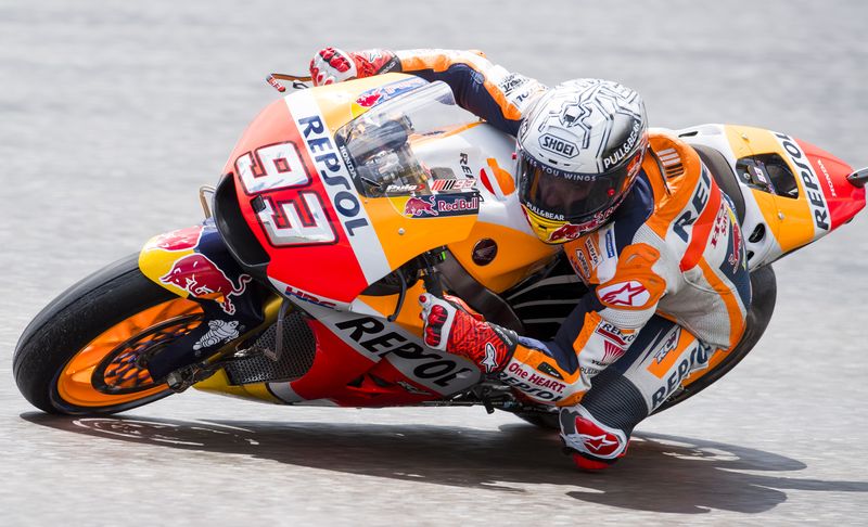 Marquez breaks the barrier for British pole