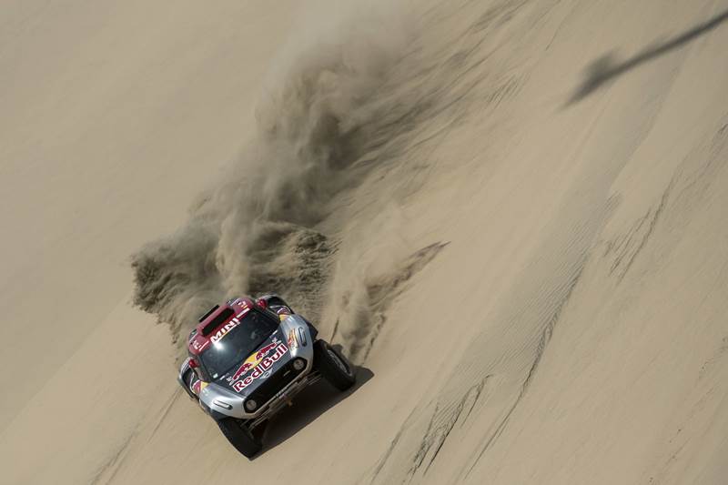 Menzies undaunted by Dakar crash