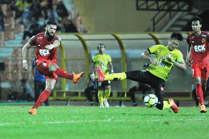 Different tales for M-League debutants