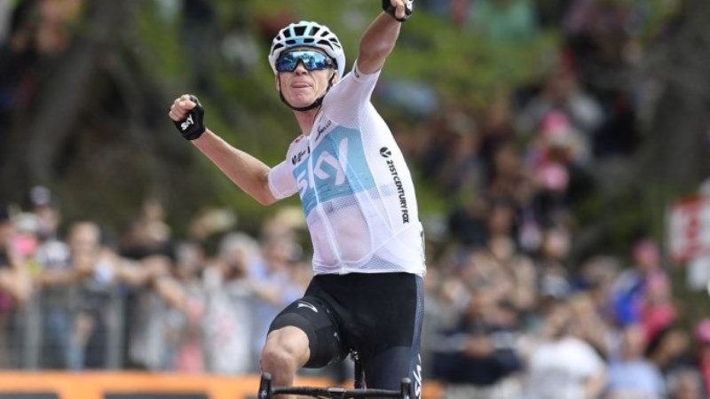 Froome wins solo Stage 19 and is the new Maglia Rosa