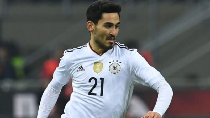 Loew pleads with German fans not to boo Gundogan, Ozil at World Cup