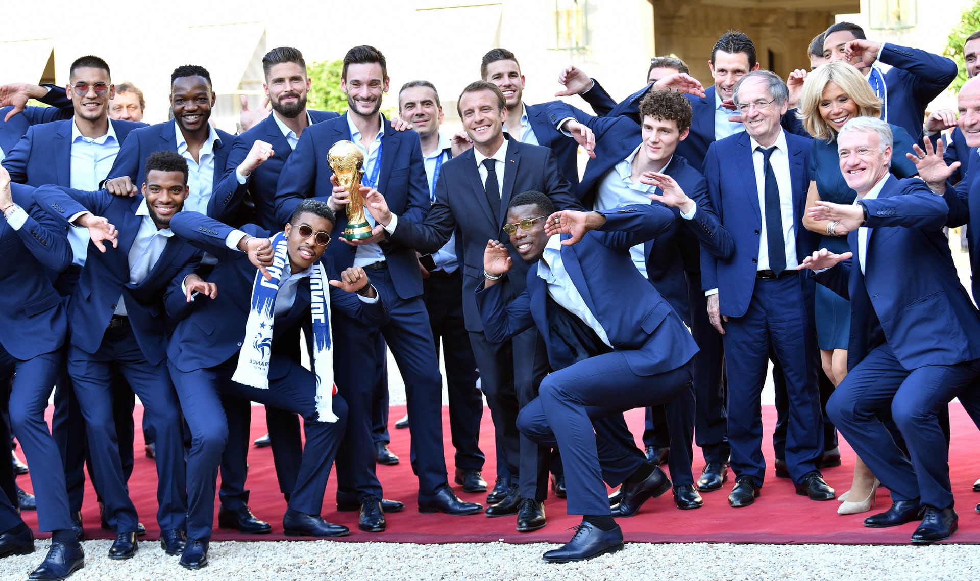 France gives World Cup winners a heroes’ welcome home