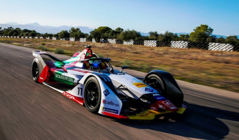 Audi unveils e-tron FE05 for new Formula E season