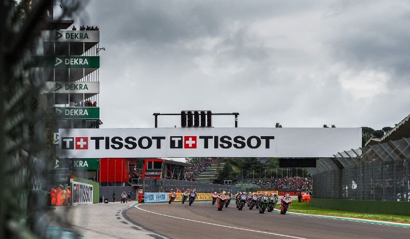 Rea takes Tissot Superpole Race as Davies beats Bautista