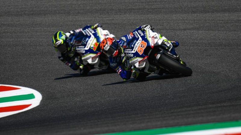 Rookies rule Mugello Friday, 18 riders within a second